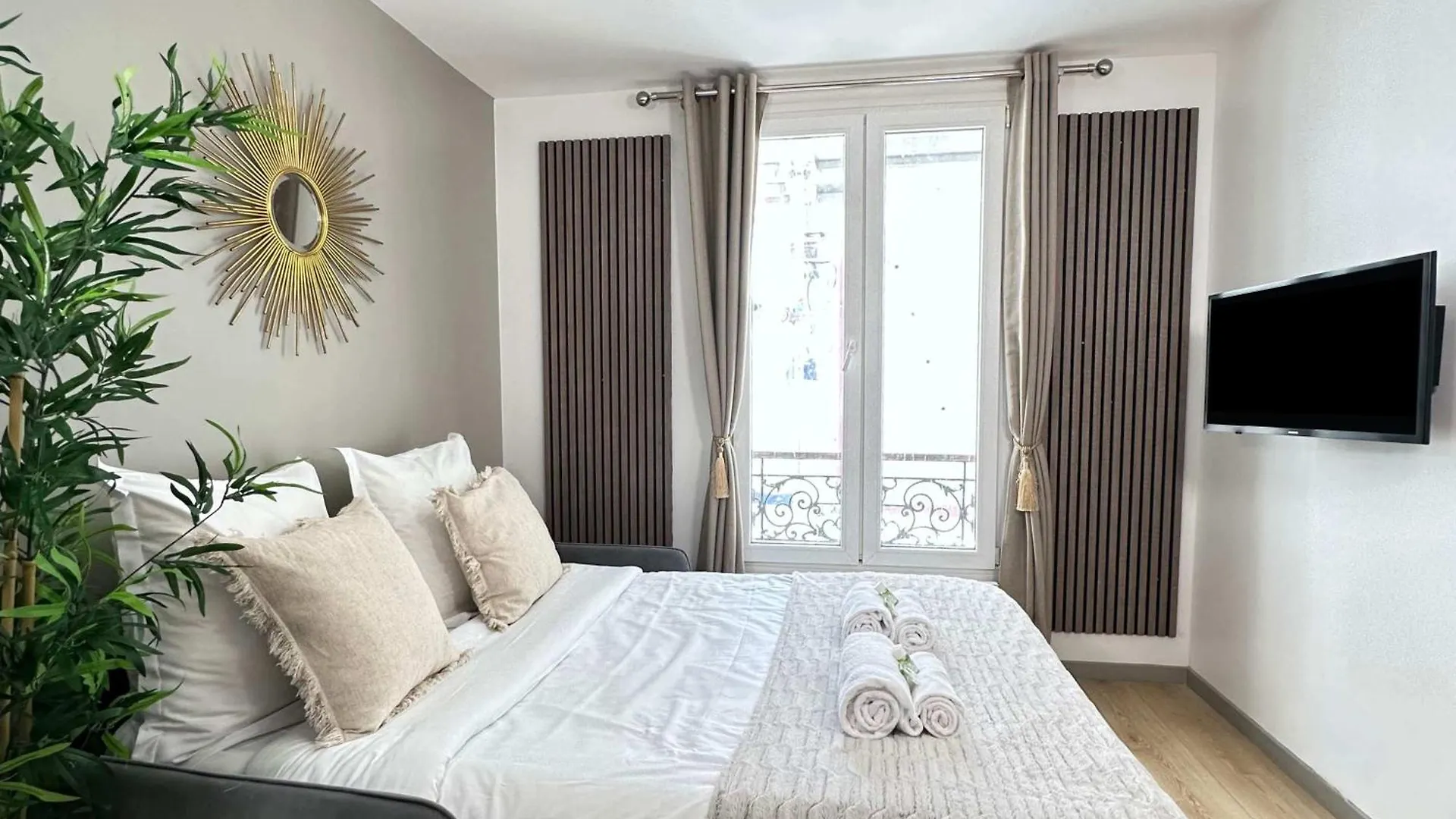 Apartment Comfortable Family Flat In Paris